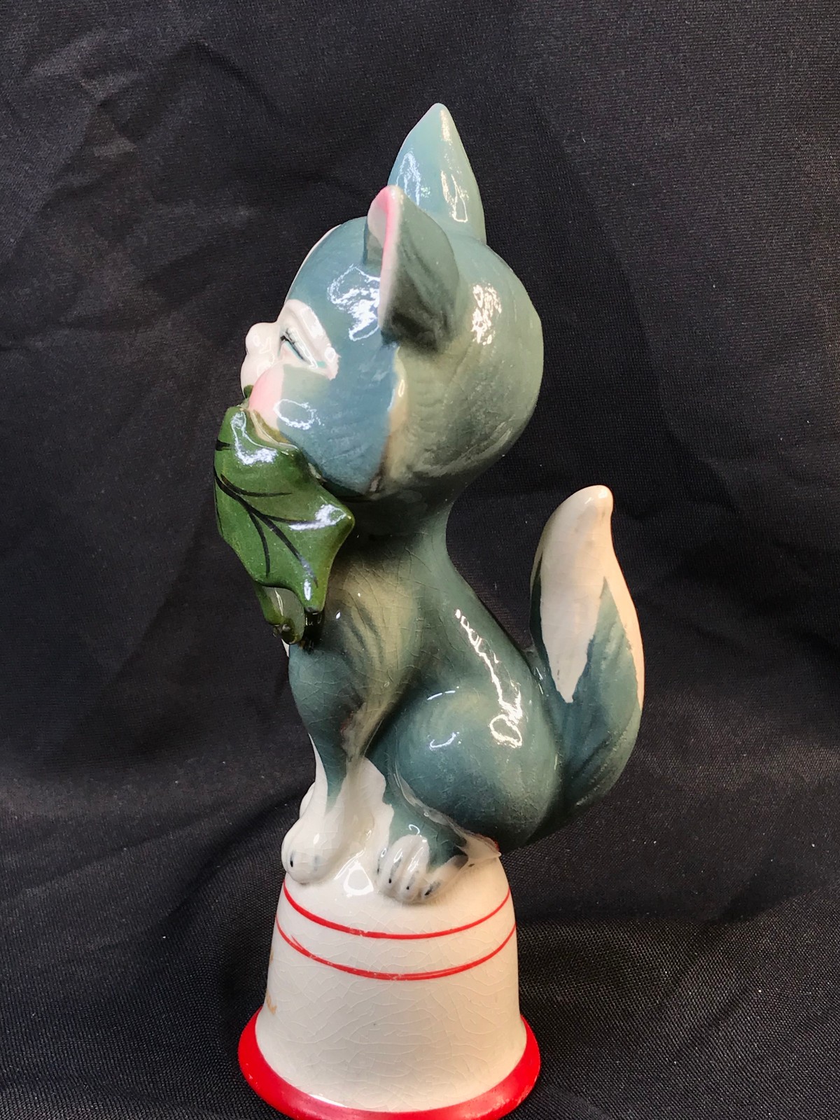 Kreiss “Merry Christmas” Gray Winking Cat Bell Japan 8”