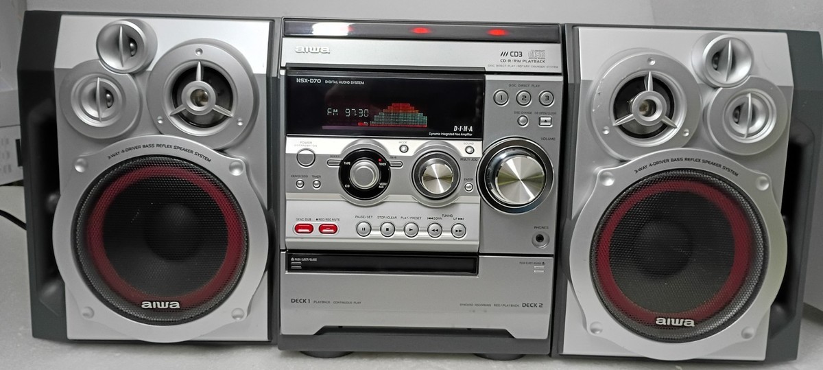 Aiwa Hi Fi Stereo Component System Model NSX-D70 CASSETTE DOESN'T