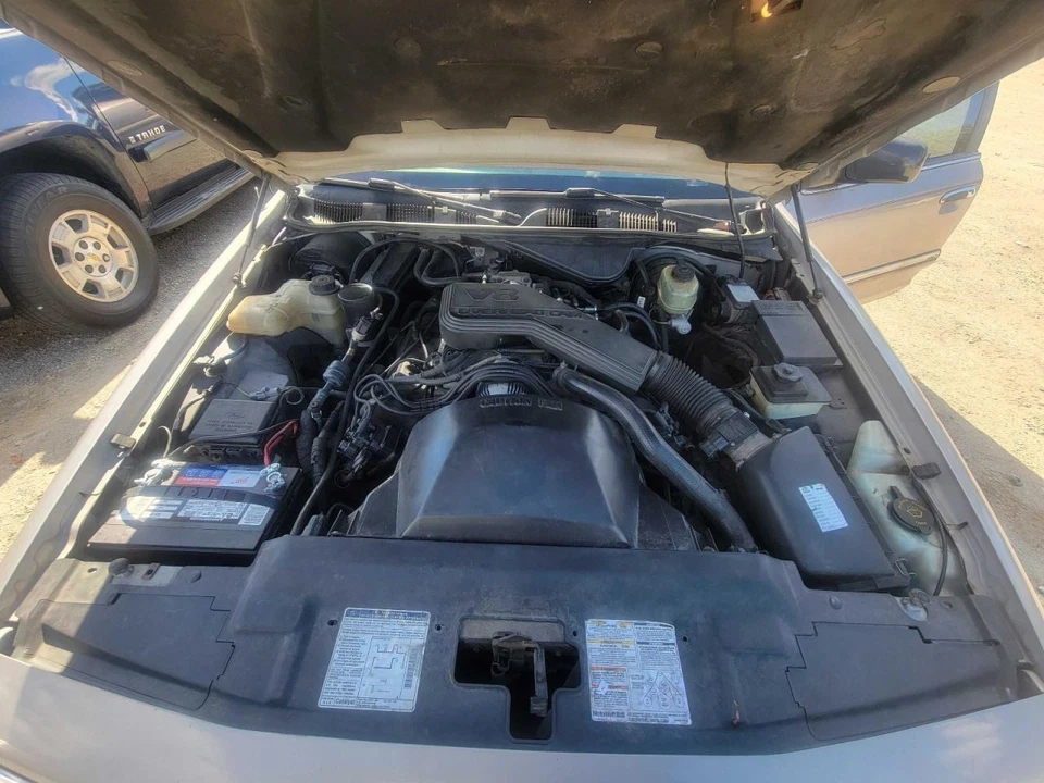 Driver Left Headlight Fits 92-94 GRAND MARQUIS 1644142 - Image 3 of 4