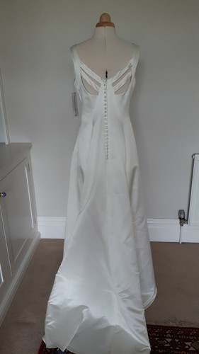 Ronald Joyce Dante Wedding Dress Unworn ex Display size 12 Ivory - Picture 3 of 7