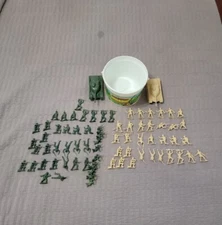 Tim Mee Toys Soldiers in a bucket no. 1431 Vintage Lot of 71 plus 2 tanks Army
