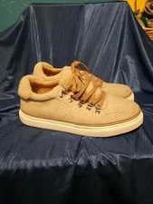 Crown Vintage Sneakers Womens 9 Lace Up Felt Shoes Beige 