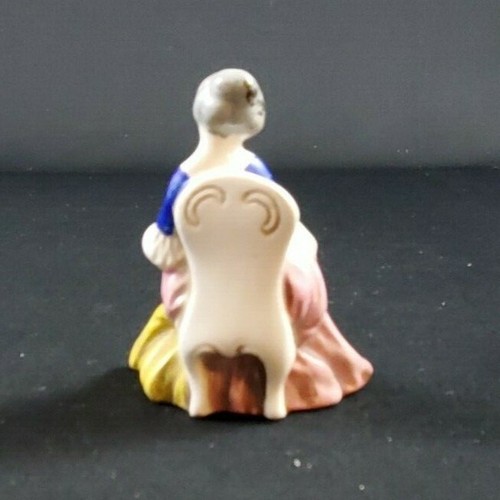 VINTAGE Colonial Style Design Mini Figurines Male and Female Made in Germany - Picture 5 of 9