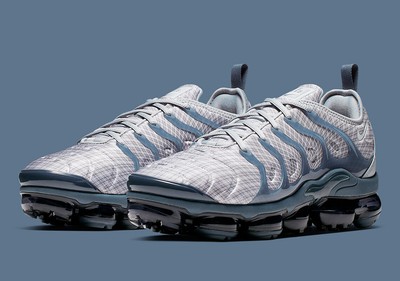 vapormax plus grey and white