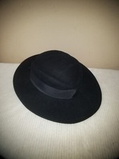 Vintage Arlin Hat Womens 100 Wool Black Ribbon Band Bow Made in USA Sculpted