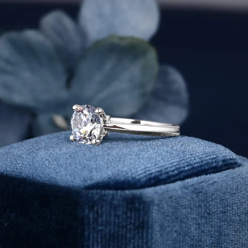 Solitaire 1.12CT Round Cut Lab-Grown Diamond & Green Emerald 950 Platinum Ring - Image 3 of 4