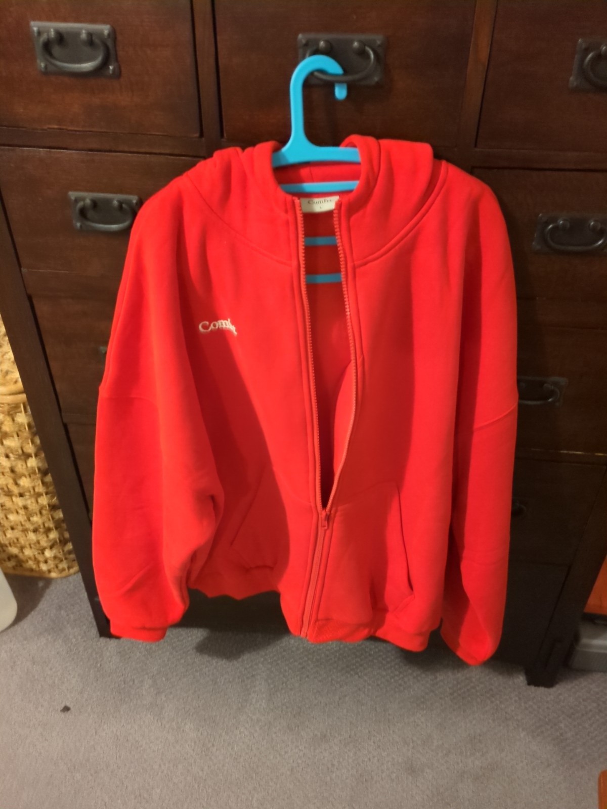 Comfrt Red Hoddie (Large)