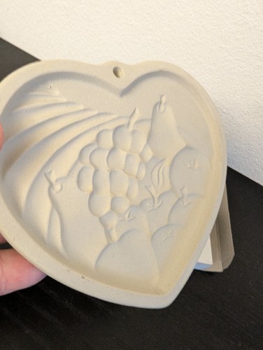 1995 Pampered Chef Cookie Mold Heart Of Plenty Stoneware made USA w/ Box - Picture 7 of 7