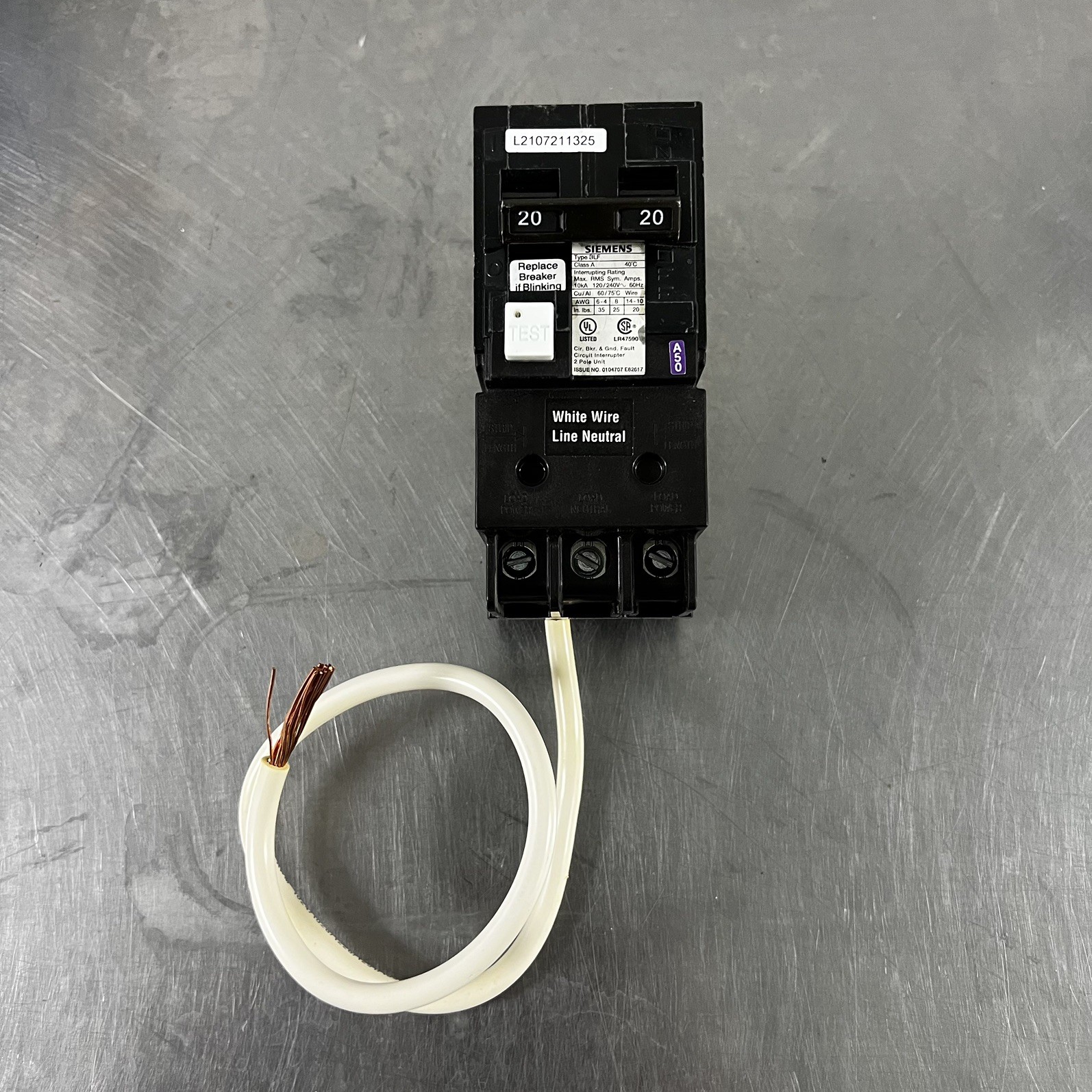 Siemens BF220A 2 Pole 20 Amp Bolt-On 120/240V GFCI Circuit Breaker Tested