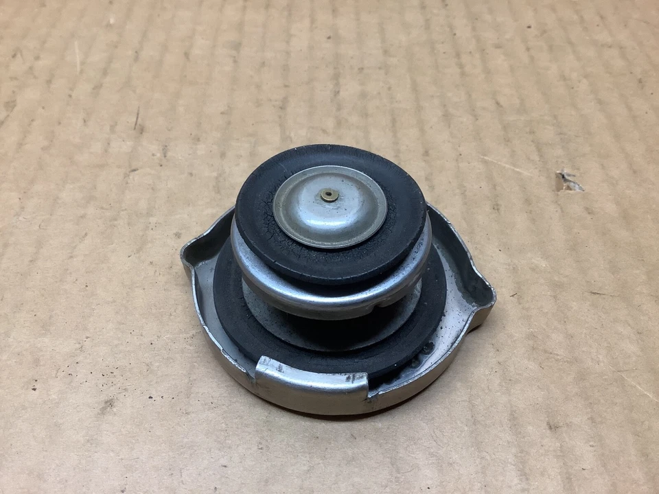 Tapa radiador MOPAR 1970-1976 Dodge Plymouth DART DUSTER SCAMP 16 LB 3781830 Foto 2 de 3