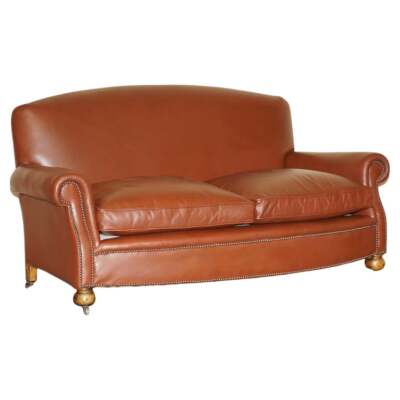 ANTIKES EDWARDIANISCHES BRAUNES LEDER CLUBSOFA VON 1910 MIT FEDERN GEFÜLLTEN SITZKISSEN