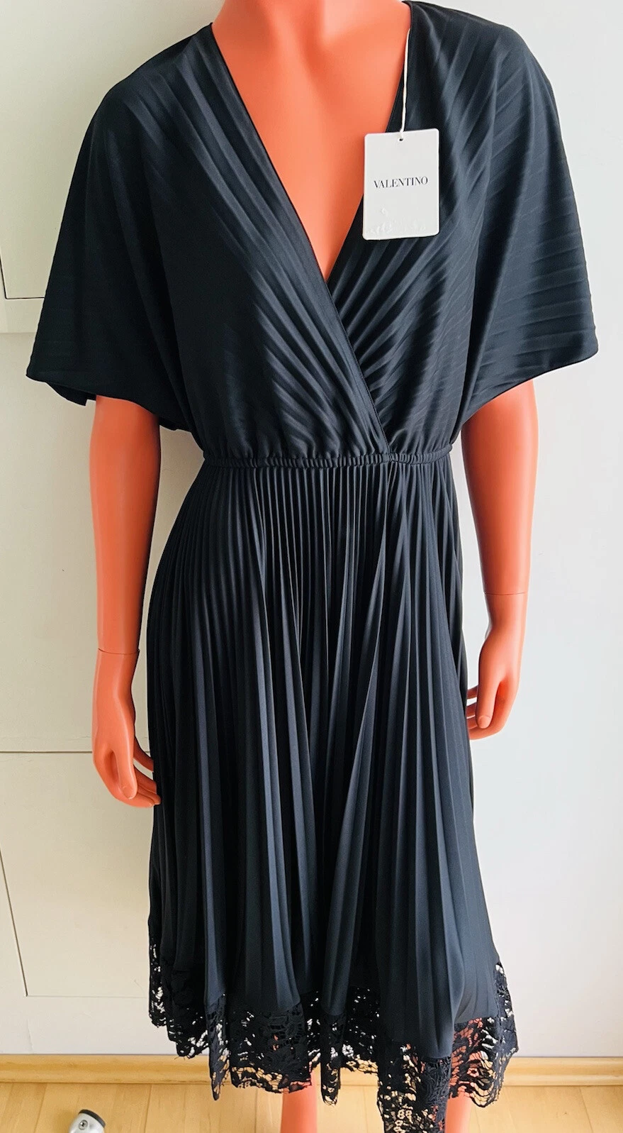 Abito plisee Valentino con pizzo nero taglia XS LP: 1.999 EU NUOVO