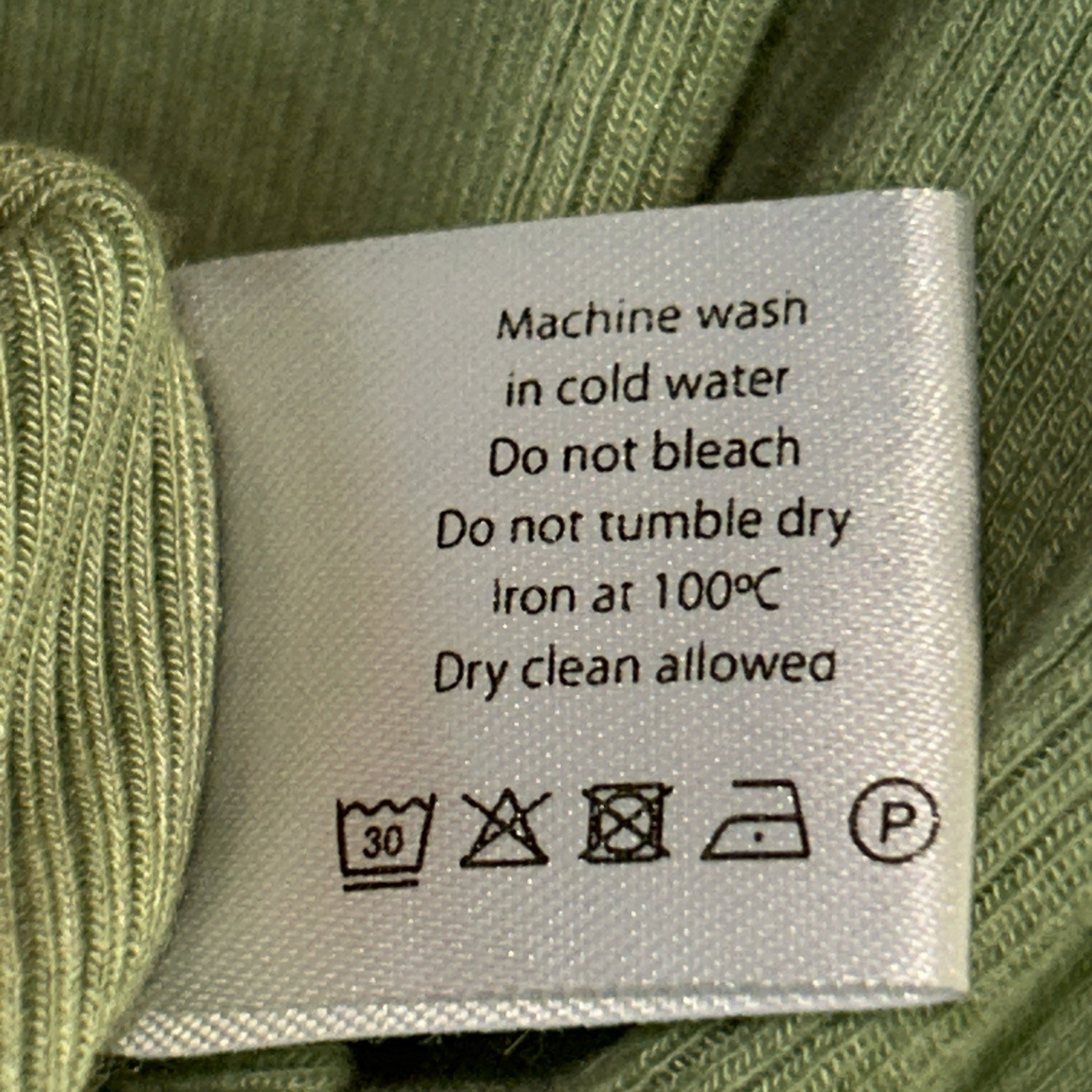 Roller Rabbit Size Medium Ribbed Apple Green Pull… - image 8