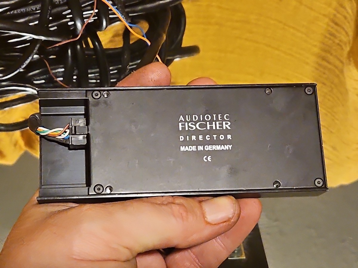 カーオーディオ AUDIOTECFISCHER DIRECTOR DIRECTOR - Display Remote Control | Audiotec Fischer
