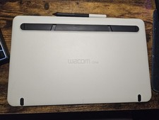 Wacom One 13.3 inch Graphics Tablet - Flint White DTC133W0A 