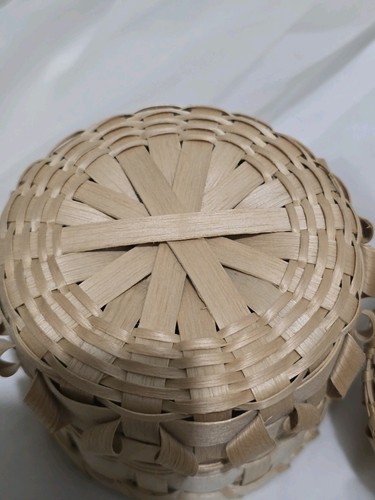 Beautiful Vintage Mi'kmaq Native Basket - Picture 9 of 9