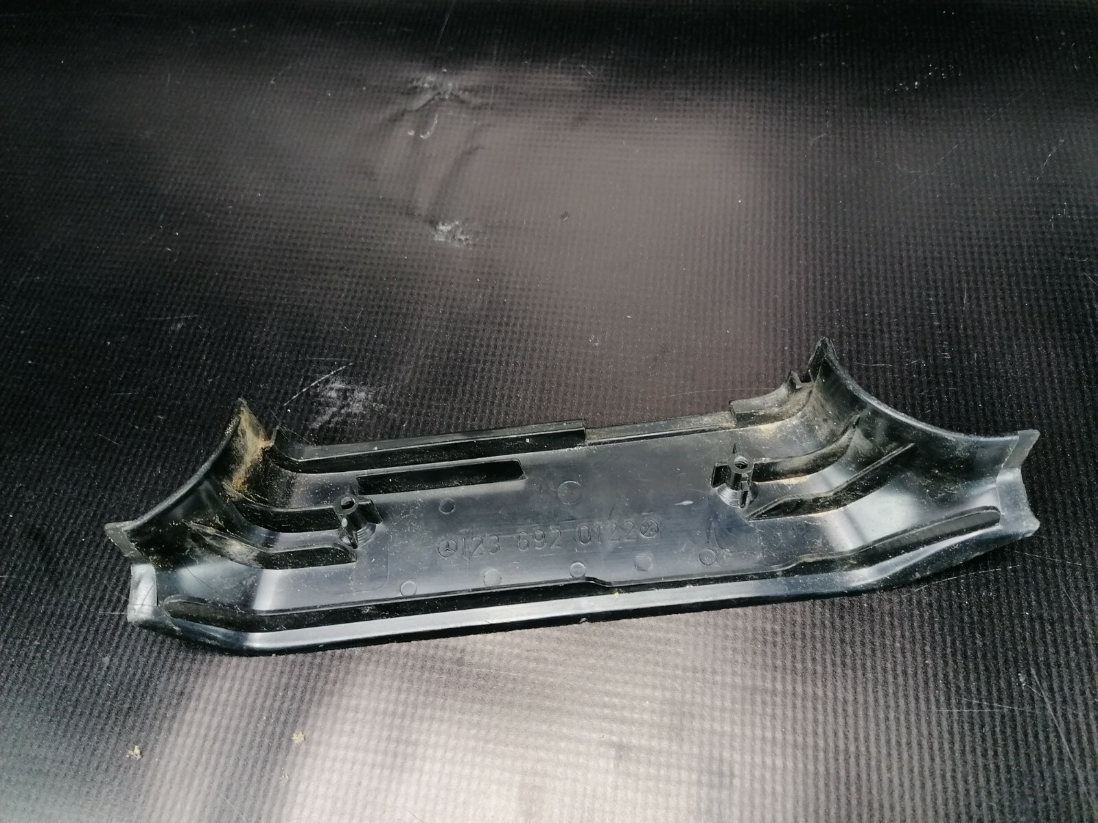 MERCEDES BENZ W123 Driver Bottom B Pillar Cover (bamboo) OEM 