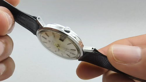 Wrist Watch Vintage Certina Automatic Blue Ribbon Date 27 jewels Cal 25-651 - 第 1 支影片,共 1 支
