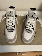 Jordan 4 | Military Black 