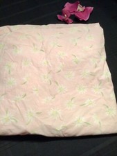 Pottery Barns Kids Fitted Sheet 26 x 48 cotton pink w/ Daisy flowers
