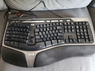 Microsoft エルゴノミクス キーボード4000 v1.0 本体 Amazon.com: Microsoft Wired Natural Ergonomic Keyboard 4000