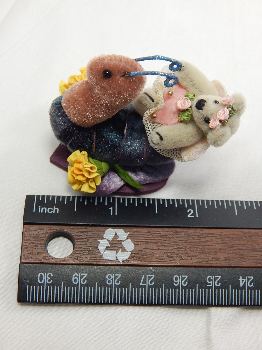 World of Miniature Bear #1045G By Theresa Yang 2x2.25
