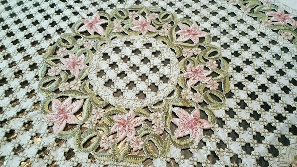 72x144" Embroidered Floral Cutwork Embroidery Tablecloth 12 Napkin Wedding Party - Image 4 of 4