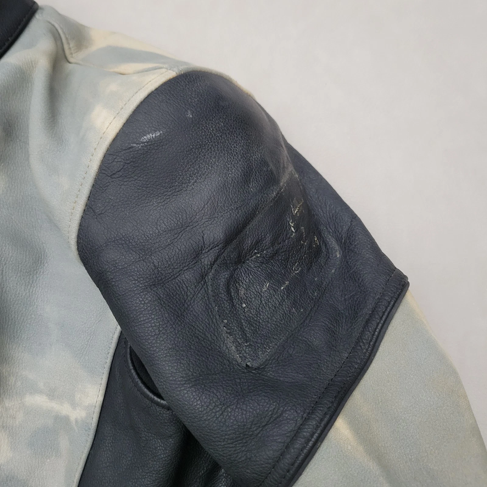 Genuine Shift Motorcycle Street Leather Jacket. Size XL - product detail image 5