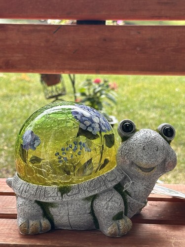 New Solar Powered Garden bunny Statue with Crackled Glass Globe – Outdoor