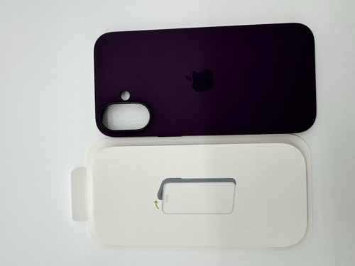 Genuine Apple Case for iPhone 16 Plus with MagSafe and Camera Control - Plum. - Zdjęcie 5 z 6