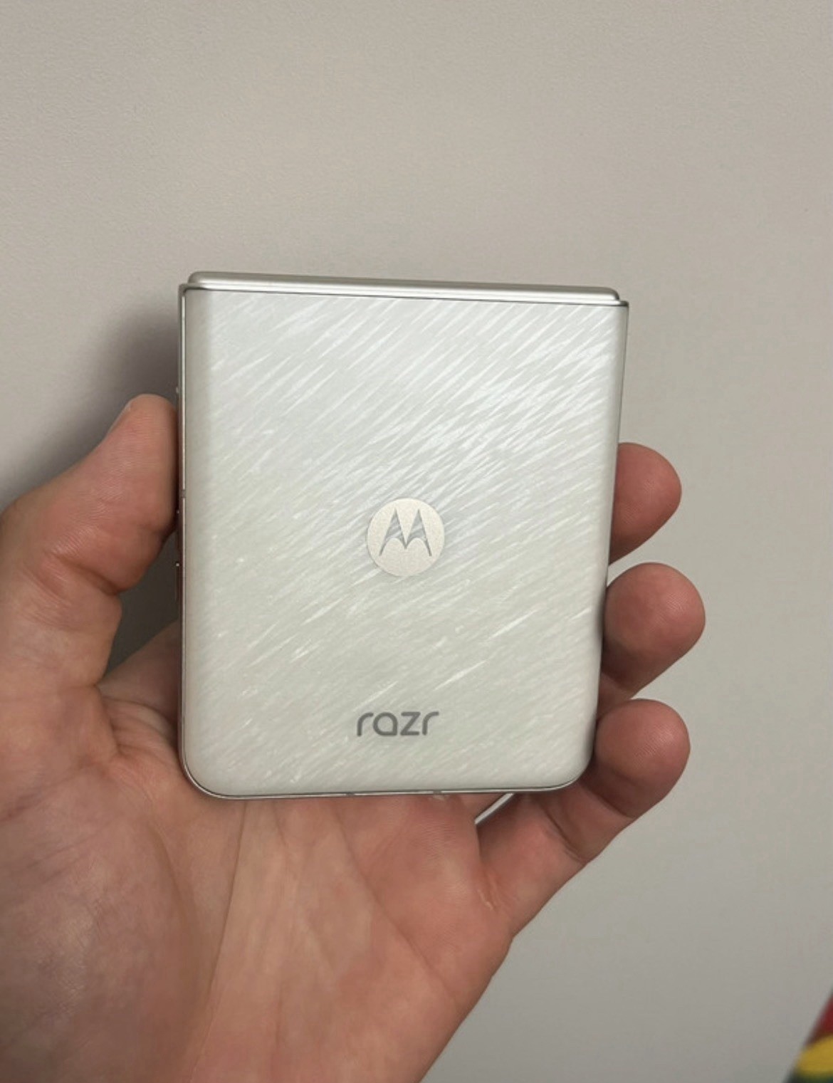 Motorola Razr 60 - smartphone pieghevole a conchiglia 256 GB bianco/argent usato