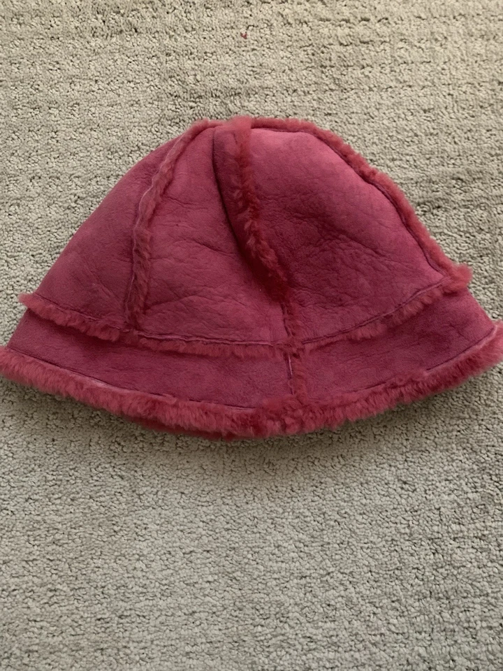 UGG Australia женщин розовый/шелковицы овчины ведро шляпа один размер подходит всем - Изображение 2 из 3