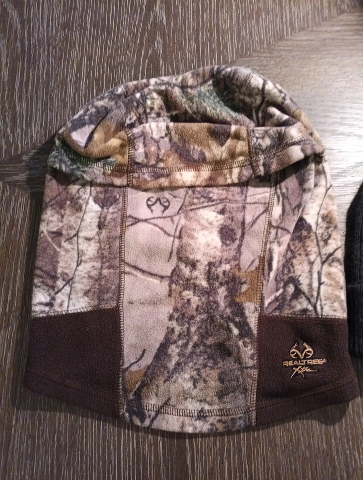 Lot Of Two Beanies under Armour And A Realtree Head And Face Cover Adult - Image 3 of 4
