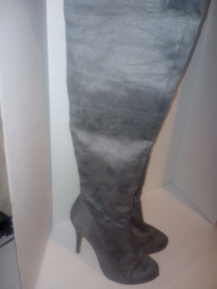 Botas de gamuza Fahrenheit sobre la rodilla de tacón alto 8,5 Foto 2 de 4