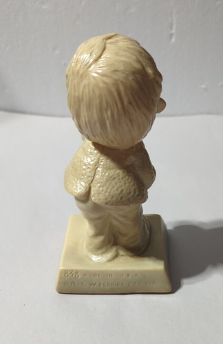 R & W BERRIES CO FIGURINE I WISH I COULD SAY WHAT I FEEL #838 VINTAGE 1971 6.5" - Picture 2 of 5
