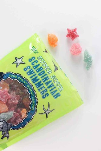 MIX TRADER JOE'S SOUR & SOFT CHEWY SCANDINAVIAN SWIMMERS GUMMY CANDY 2X14 OZ/BAG - Picture 3 of 7