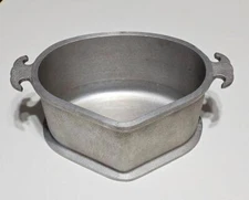 Vintage Guardian Service Cast Aluminum Casserole Dutch Oven from About 1950