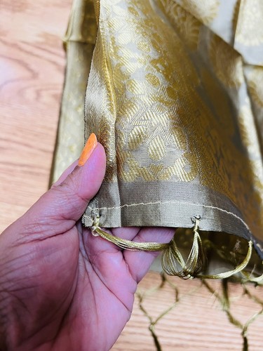 Beige DORADO India BANARSI Arte Seda Dupatta Envoltura Bufanda Estola Chal Chunri NUEVO - Imagen 4 de 8