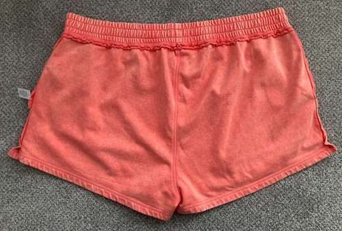 BNWT M&S B by Boutique Ladies Flamingo Sweat Shorts Size XL (20-22) - Picture 2 of 2