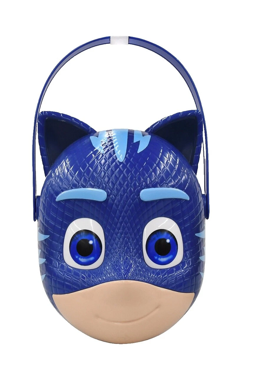 Disfraz de plástico y antifaces