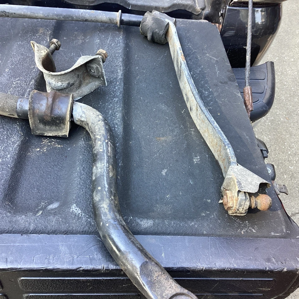 Barras estabilizadoras delanteras y traseras 450 SL 1980 originales OEM Mercedes-Benz R107 Foto 3 de 4