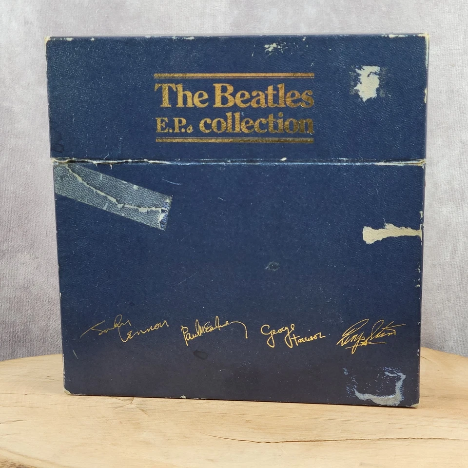 The Beatles EP Collection Box Set Original Vinyl 7" BEP14 - Not Original Covers - Image 2 of 4