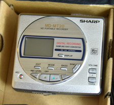 NEW WITH BOX SHARP MINIDISC WALKMAN PLAYER RECORDER MD-MT20W