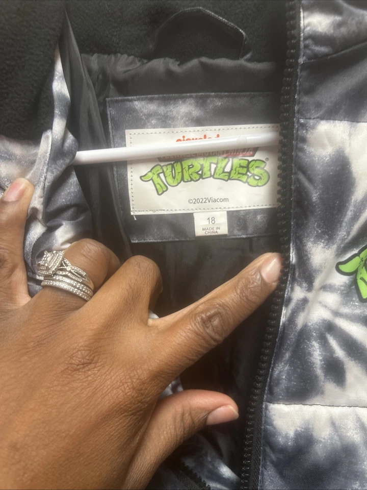 Nickelodeon Ninja Turtles Winter Coat Black and White Tie-Dye Puffer Sz 18 Hood - Image 3 of 4