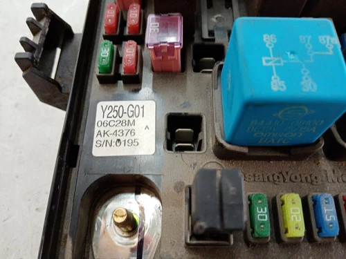 Caja Reles/Fusibles para SSANGYONG REXTON RX 270 Full 2006 767427 - Imagen 2 de 9