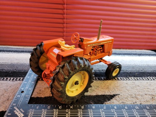 Ertl Allis Chalmers Two Twenty Diecast Farm Tractor Replica Collectible - Picture 4 of 10
