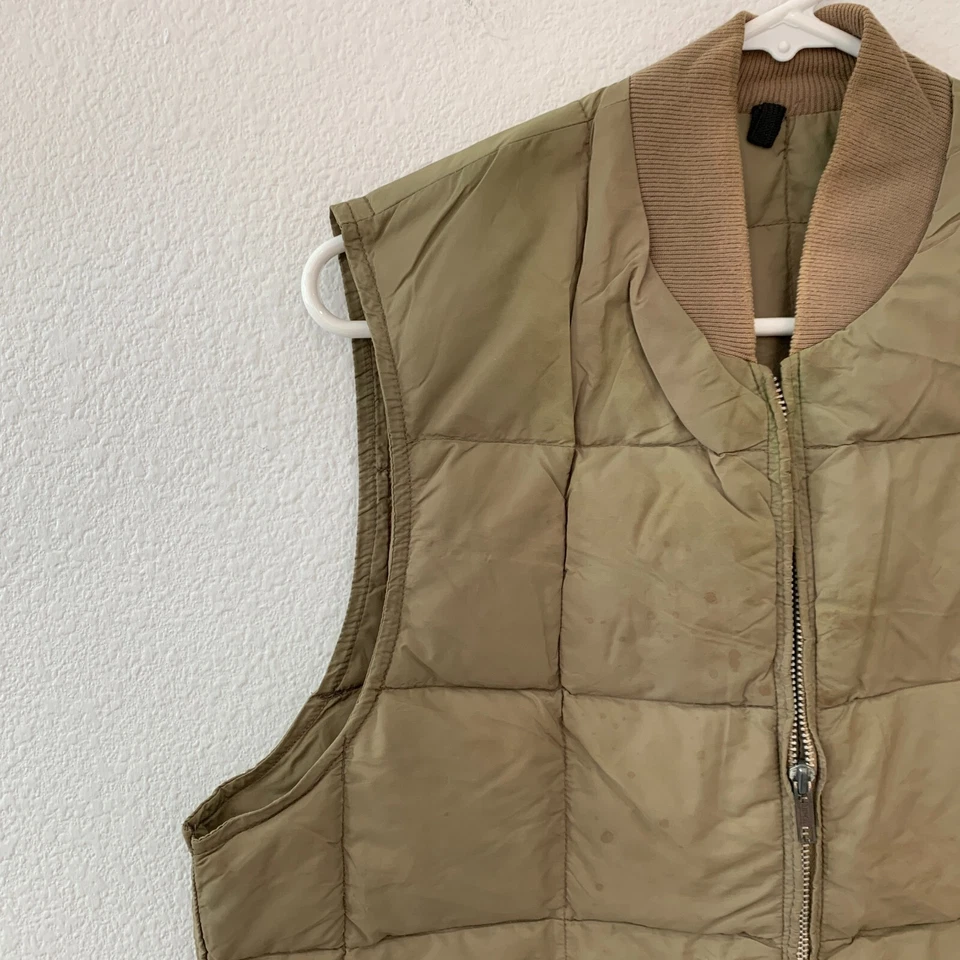 Vintage Woolrich Goose Down Lightweight Quilted Puffer Zip Vest Green Medium - Image 4 of 4