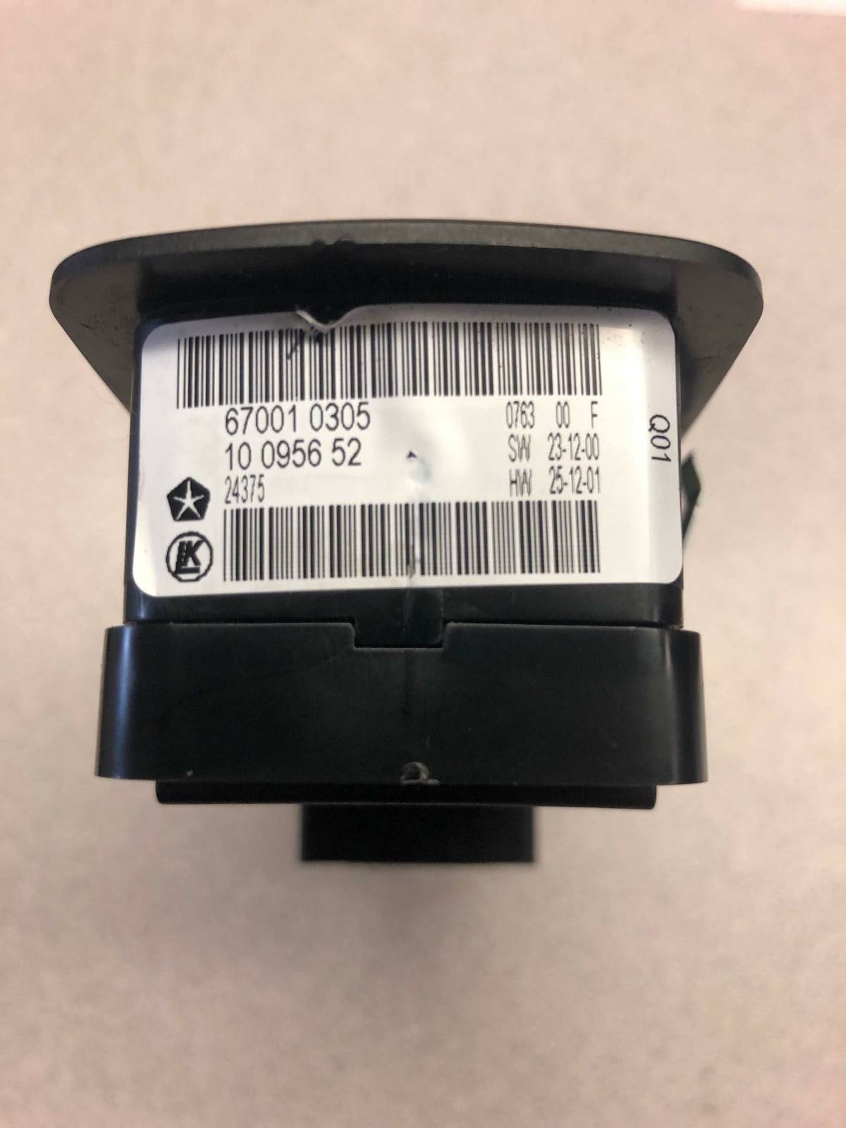 14 15 16 MASERATI Door Switch Front 670010305 QUATTROPORTE