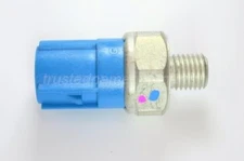 Engine Variable Valve Timing Oil Pressure Switch for Acura Honda