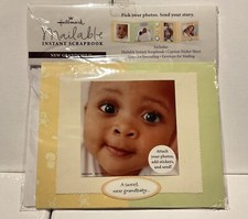 HALLMARK NEW GRANDCHILD MAILABLE INSTANT SCRAPBOOK New sealed plastic "Grandbaby